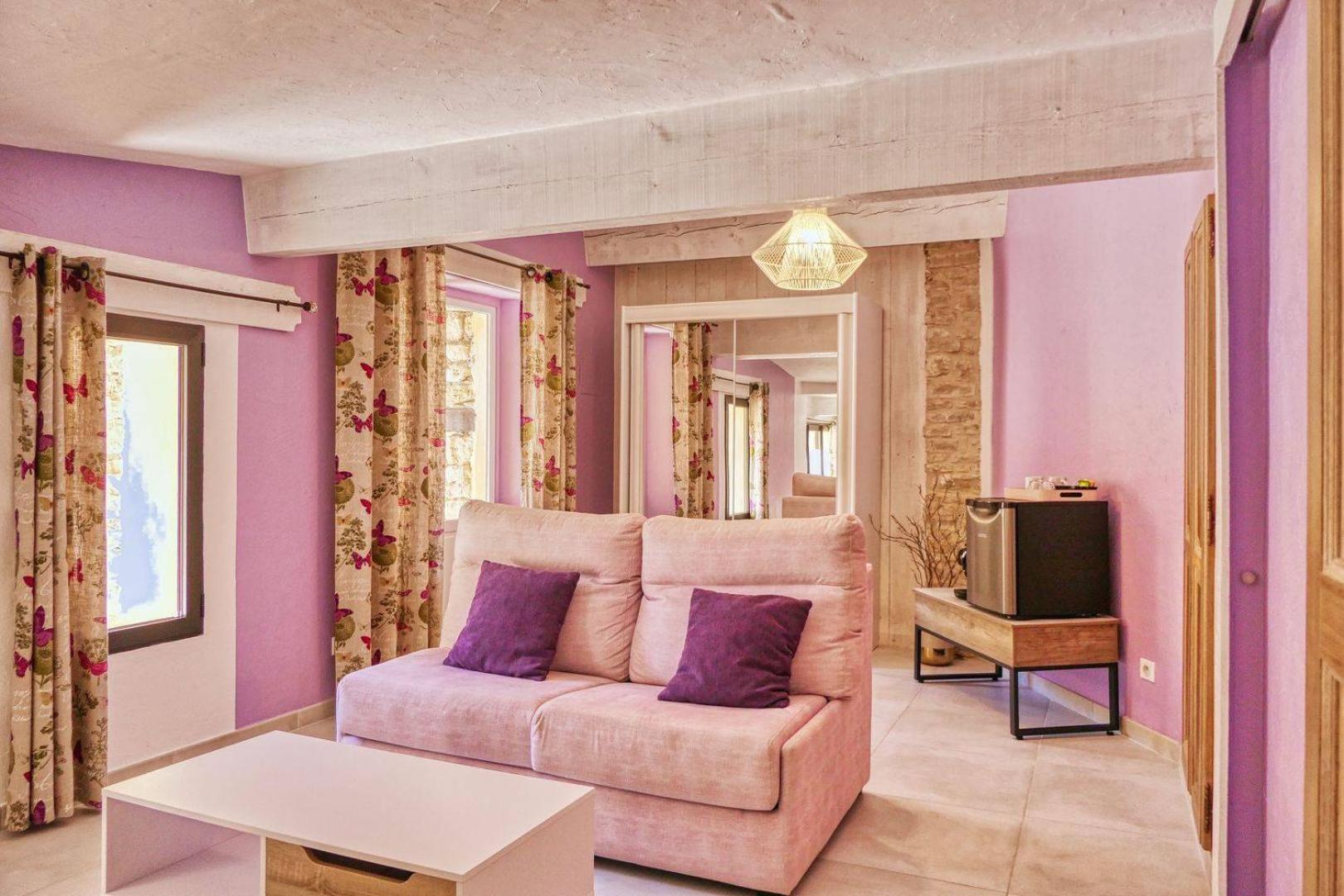 Le Hameau Fleur De Pierres , Chambre , Gite Et Table D'Hotes Murs  ภายนอก รูปภาพ