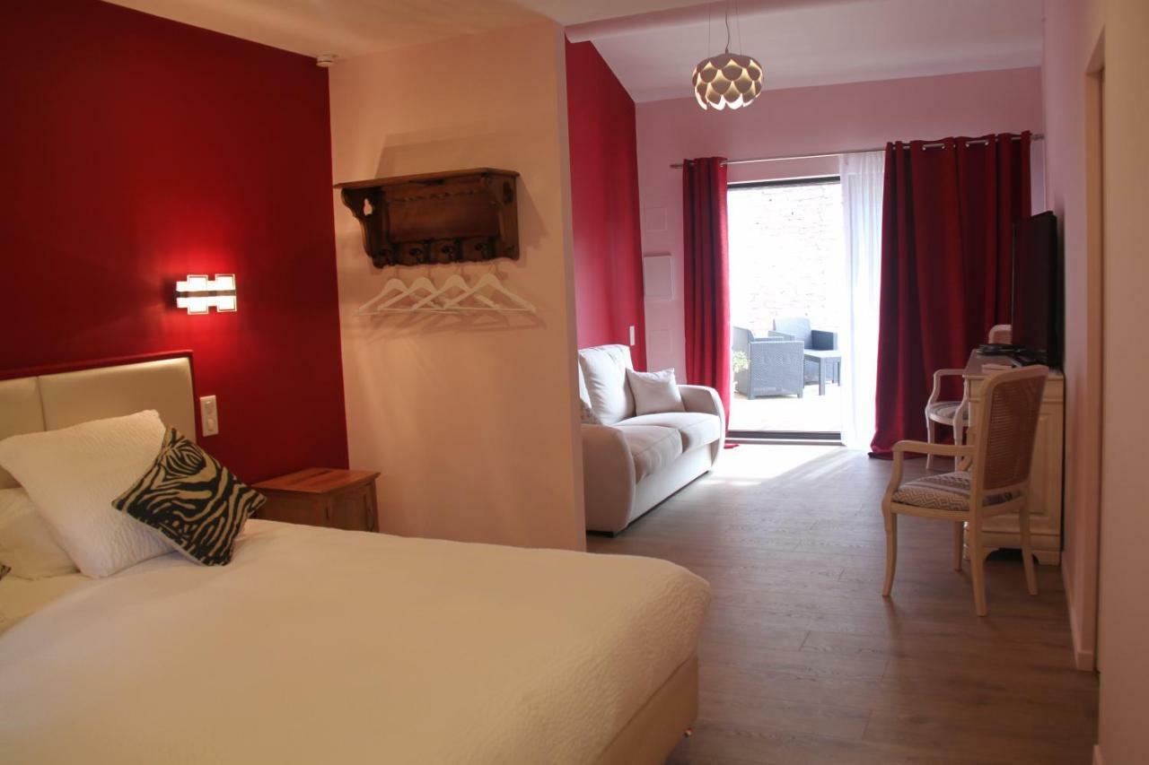 Le Hameau Fleur De Pierres , Chambre , Gite Et Table D'Hotes Murs  ภายนอก รูปภาพ